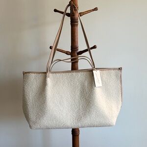 Universal Thread Faux Fur/Sherpa Cream Weekender Bag NWT